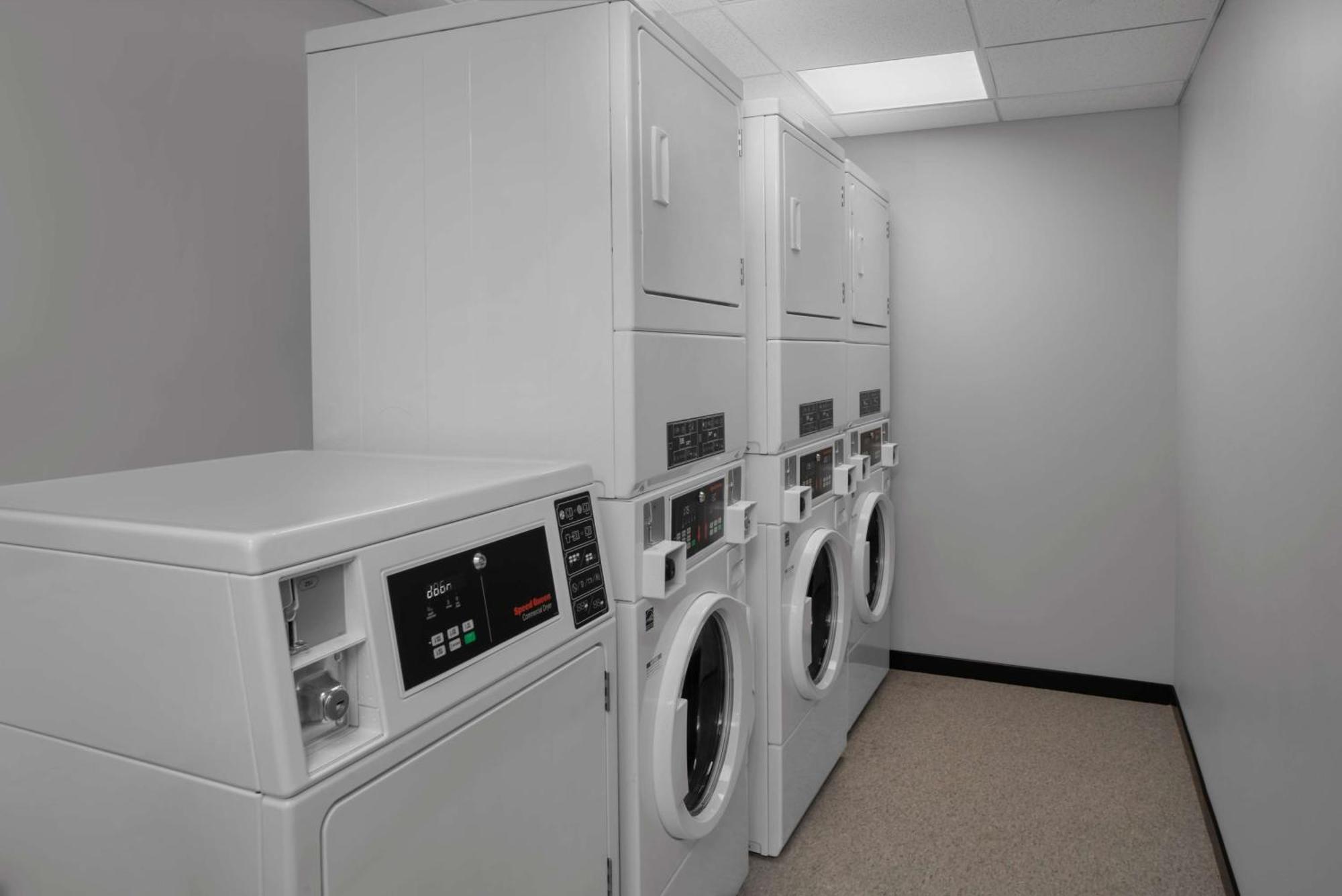 Homewood Suites By Hilton Charlotte Uptown First Ward מראה חיצוני תמונה
