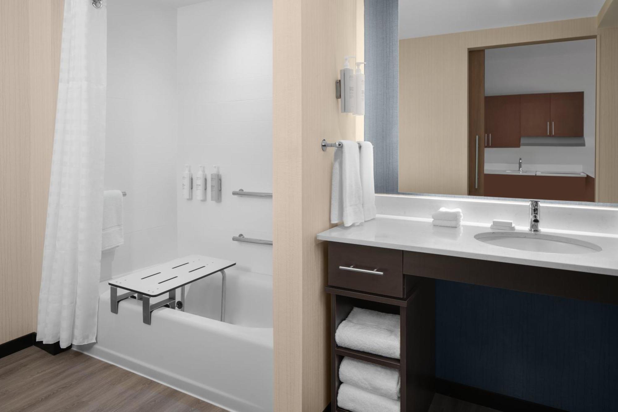 Homewood Suites By Hilton Charlotte Uptown First Ward מראה חיצוני תמונה